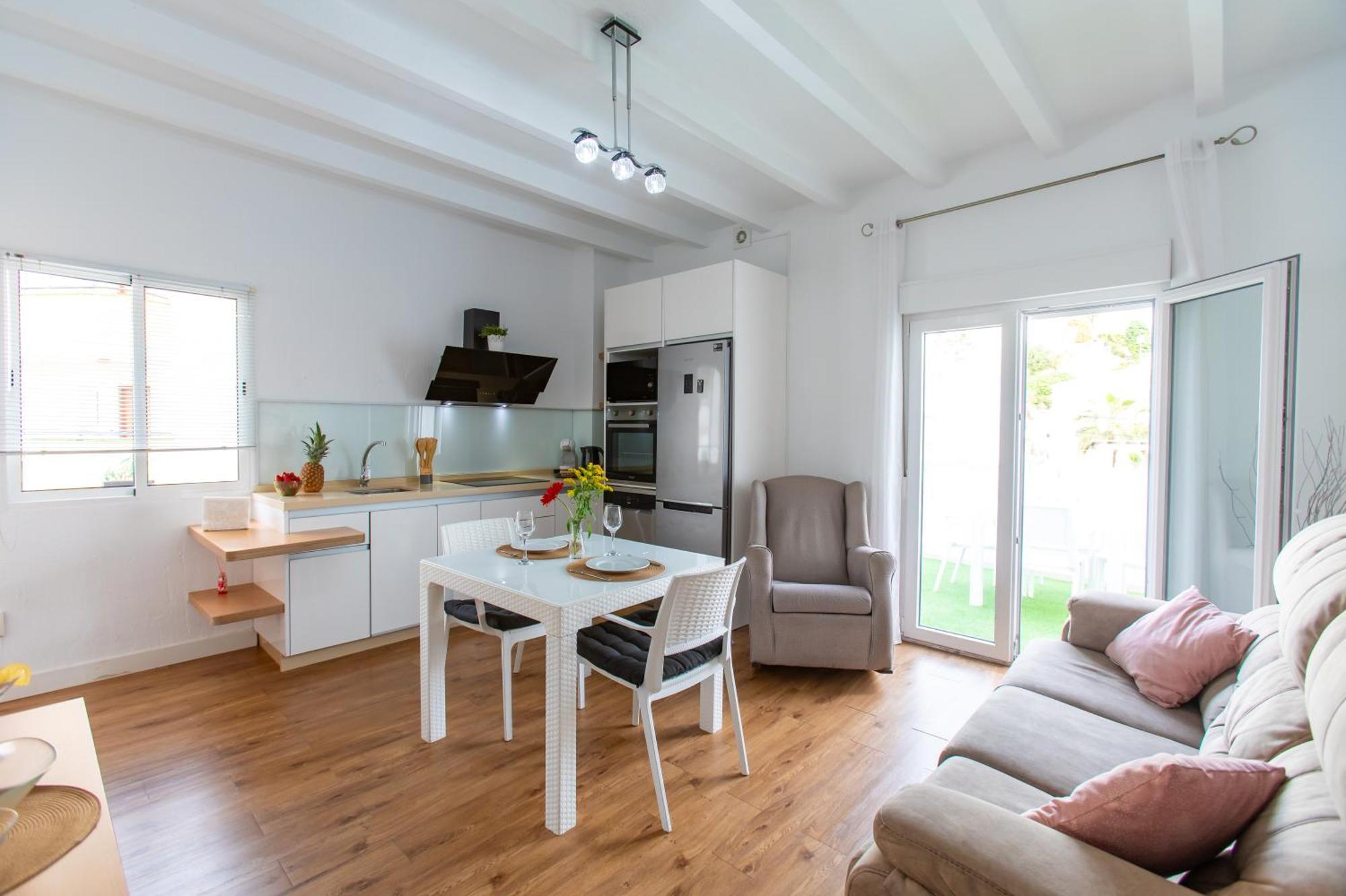 Boutique Rooms Playa Burriana Nerja Exterior photo