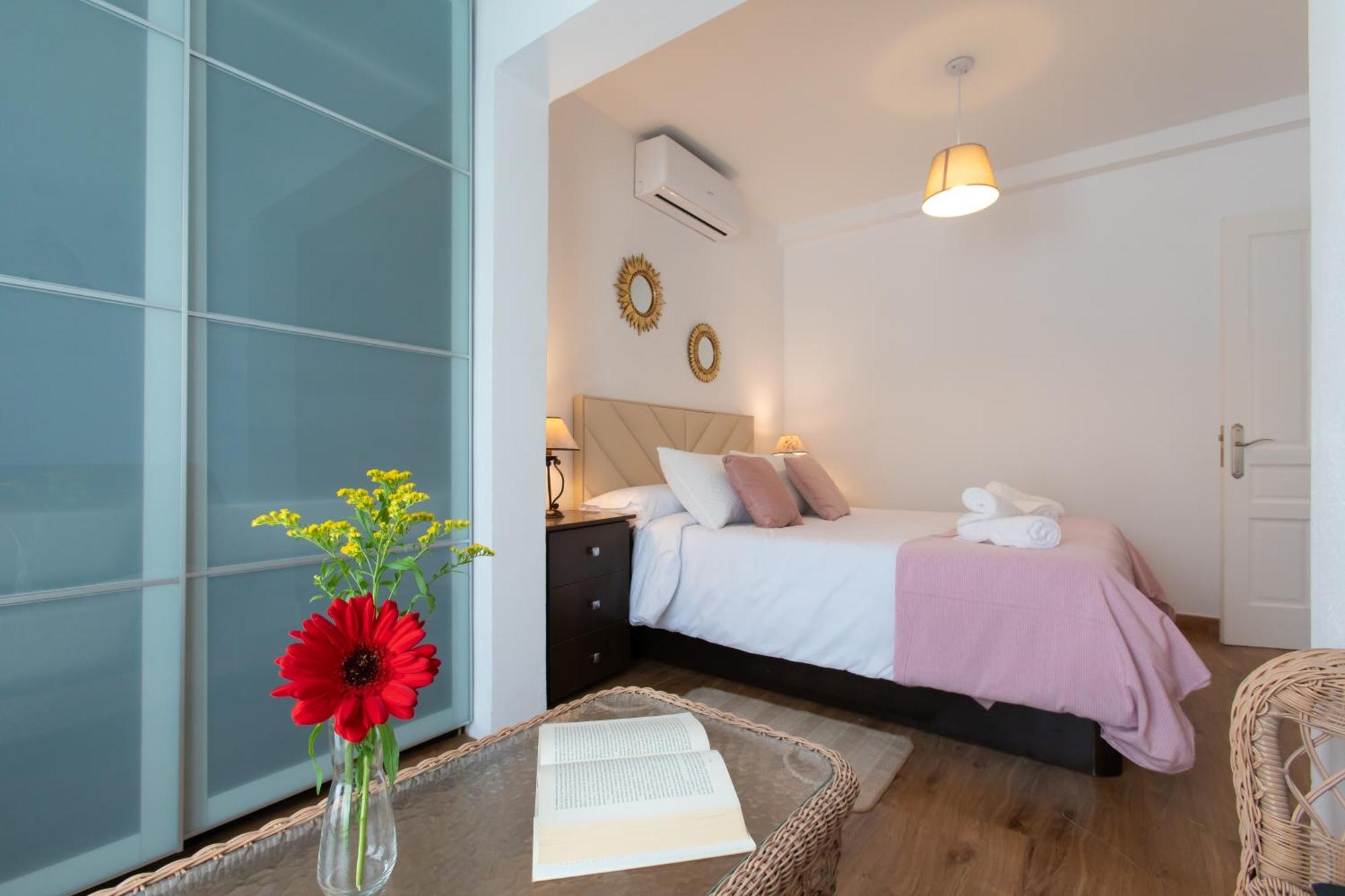 Boutique Rooms Playa Burriana Nerja Exterior photo