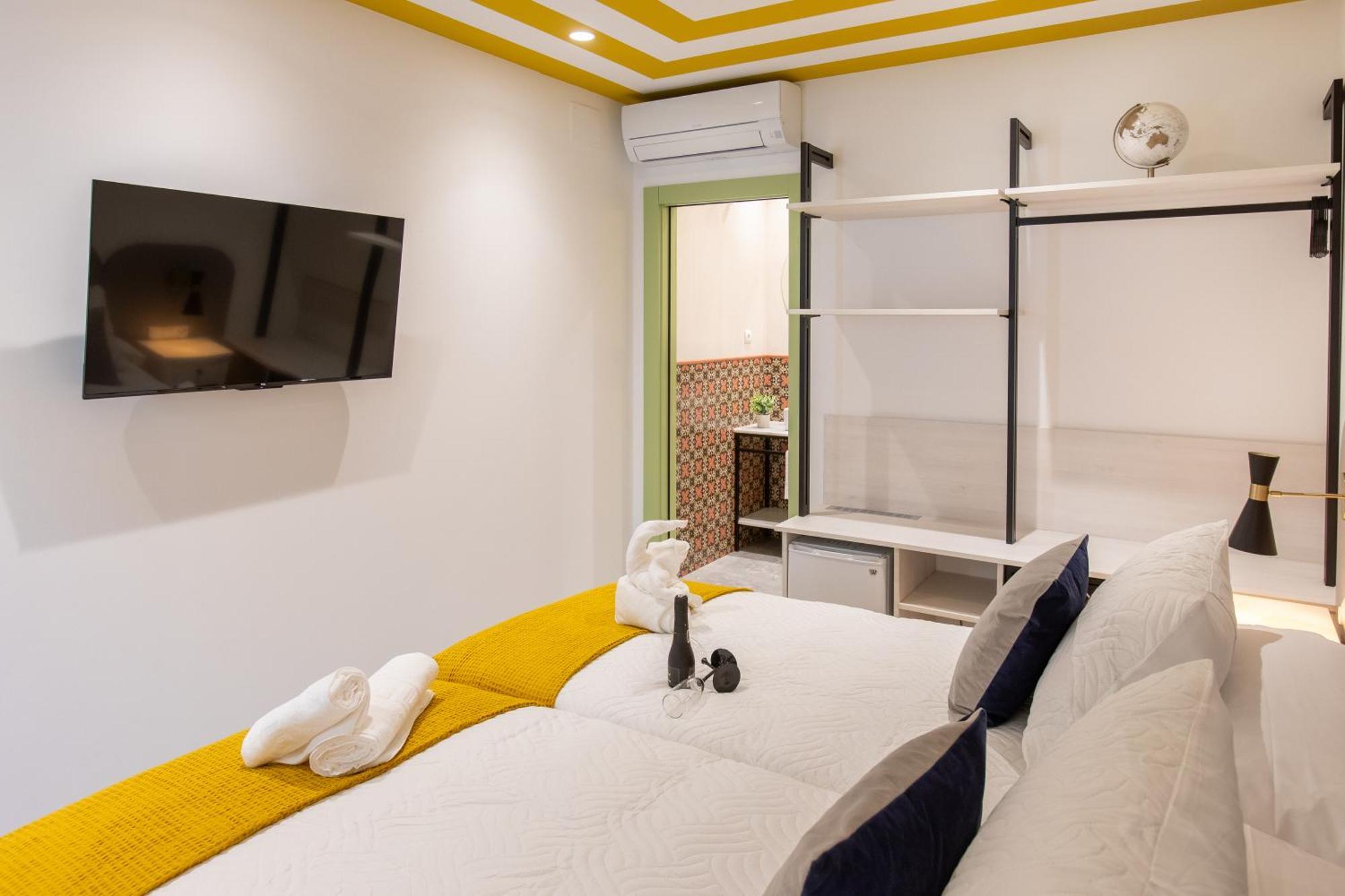 Boutique Rooms Playa Burriana Nerja Exterior photo