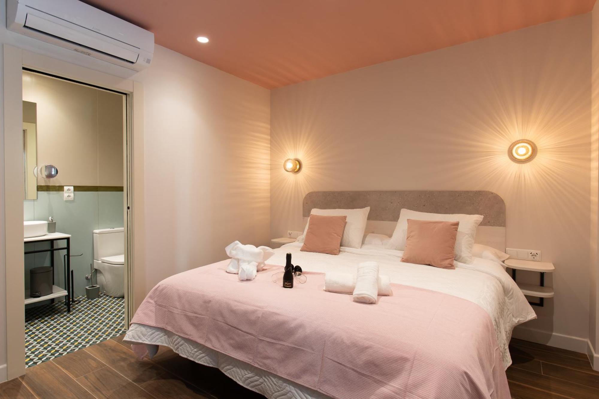 Boutique Rooms Playa Burriana Nerja Exterior photo